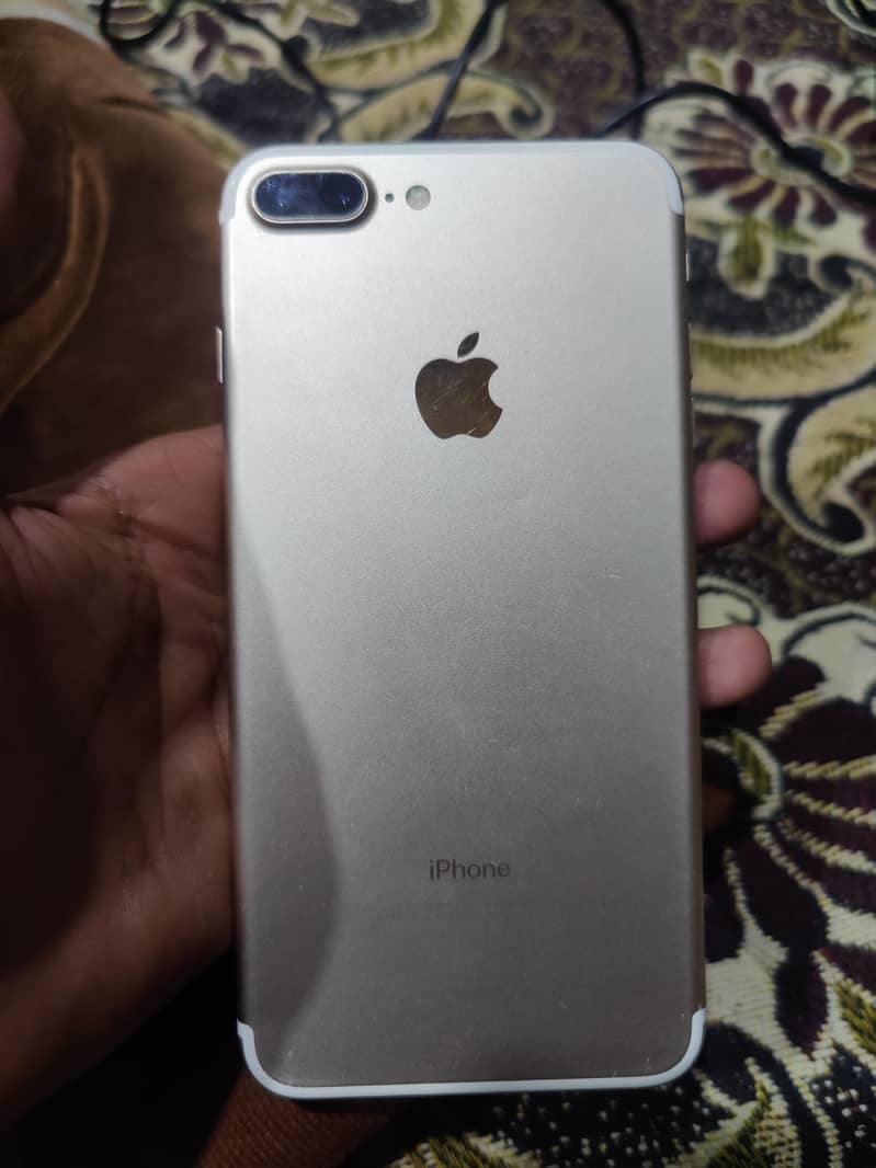 iPhone 7 Plus 1