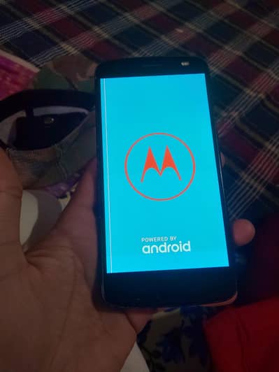 MOTO Z2 force