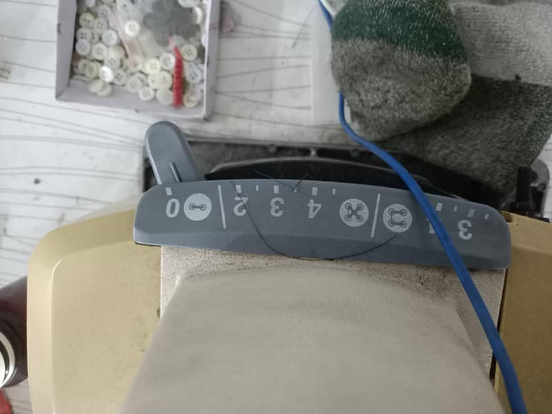 overlook button machine 8