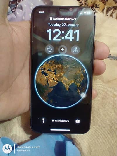 iphone xs 256gb in mint condition