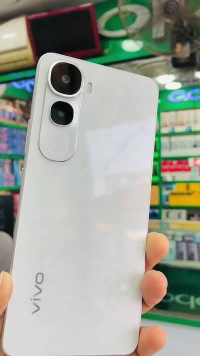VIVO Y400 BRAND-NEW CONDITION