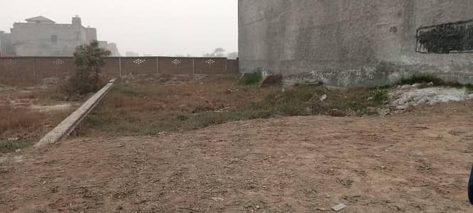 plot for sale 12 Marla in Latif garden Faisalabad