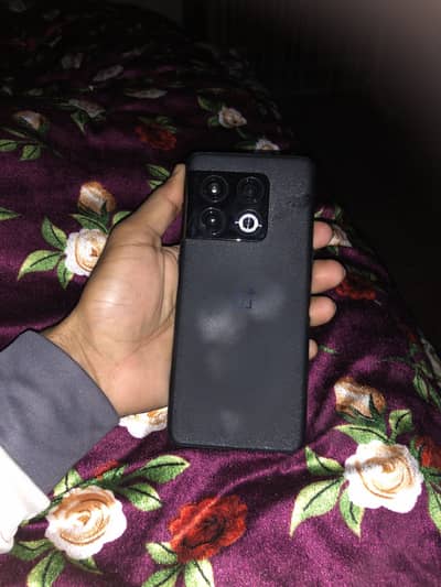 Exchage with possible axhy phone k sath cash ka issue nhi h