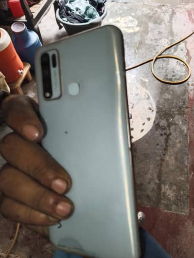 vivo y 30 ram 4GB memory 128 GB condition clear touch per thodi si