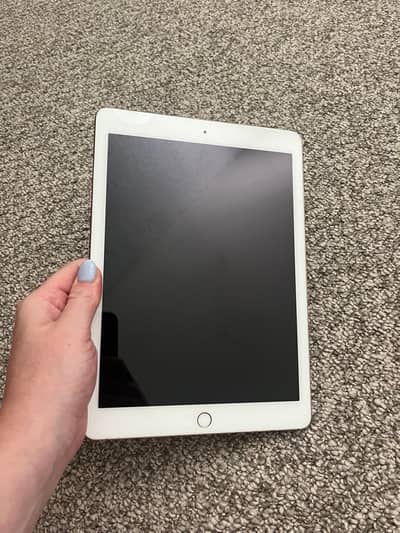 Apple iPad 8th Gen 128GB | PUBG LOVERS | Excellent 10/10 Condition