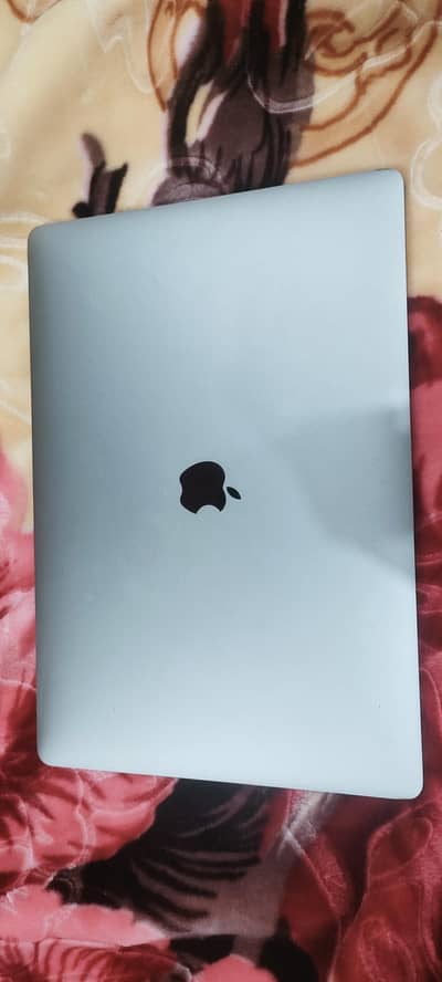 Macbook Pro 2017 16gb 1Tb ssd