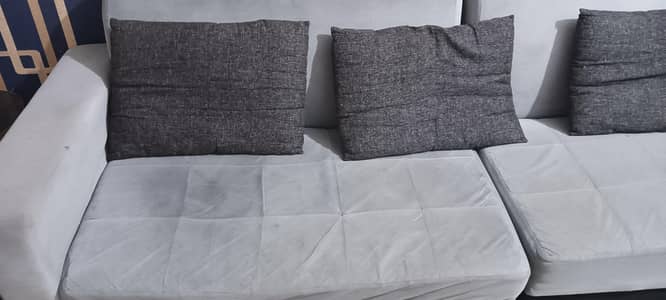 5 seater sofa set with table