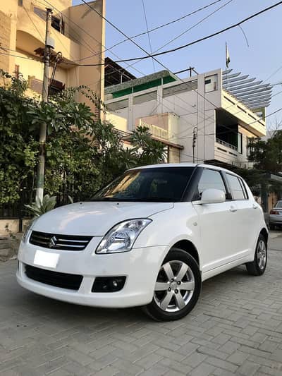 Suzuki Swift DLX Navigation, 1.3 Automatic (2021) in mint condition