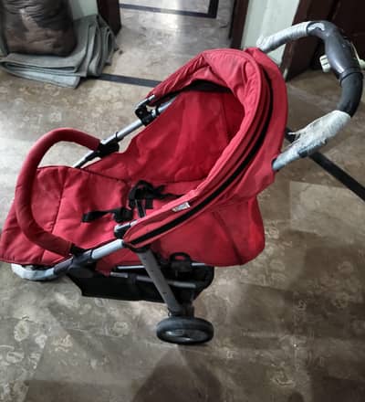 baby pram(stroller) 3 wheels. good condition