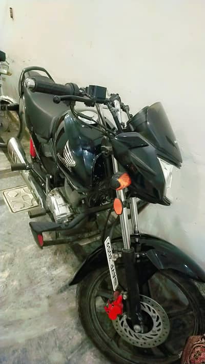 Honda CBF 125   Self Start