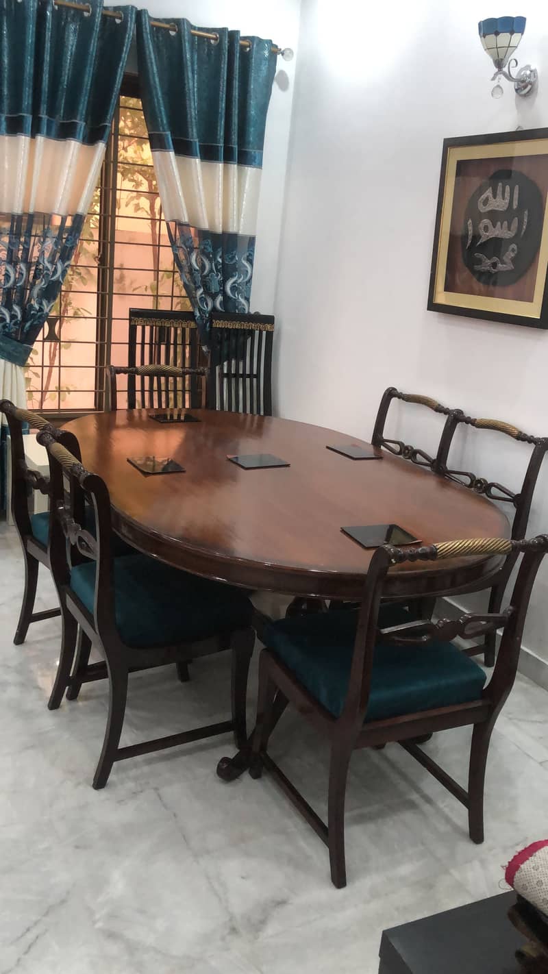 Dinning Table 0