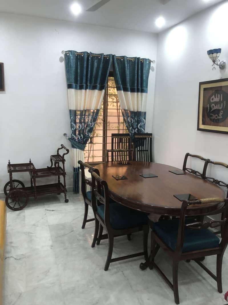 Dinning Table 4