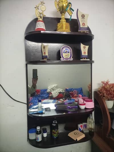 wall hanging dressing table