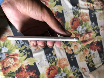 Asslam o alaikum sale for iphone8  bypass