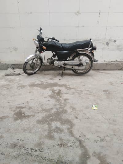 honda cd 70 decoment clear he. Gari bilkul okay he
