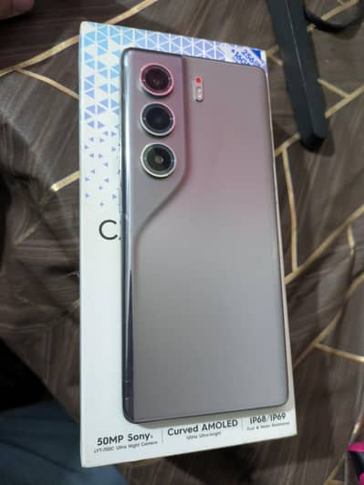 tecno camon 40 pro brand new condition 8/256 9 months warranty