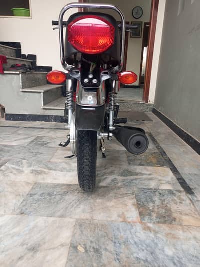 sell Honda cg 125 one hand used almost new Islamabad ragester