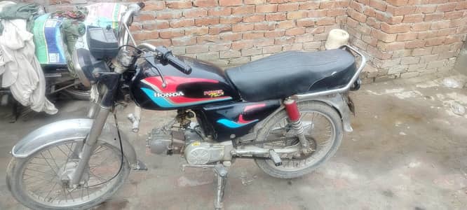 united 70c model 2011 price 25000