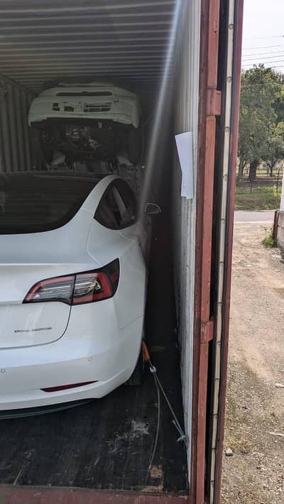 Tesla model 3 long range (630km)