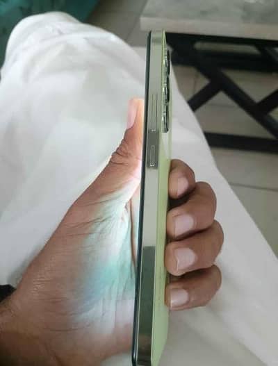 vivo y100 8 GB RAM 128 GB memory 0307/9460/341