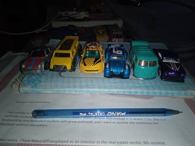 New hotwheels but they are unpacked.