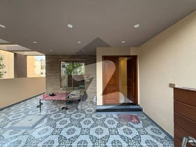 Prime Location House Of 272 Square Yards For rent In Bahria Town - Precinct 8