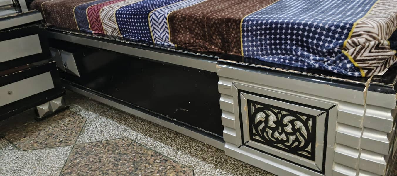 bed set// single bed// double bed//wooden bed// furniture 2