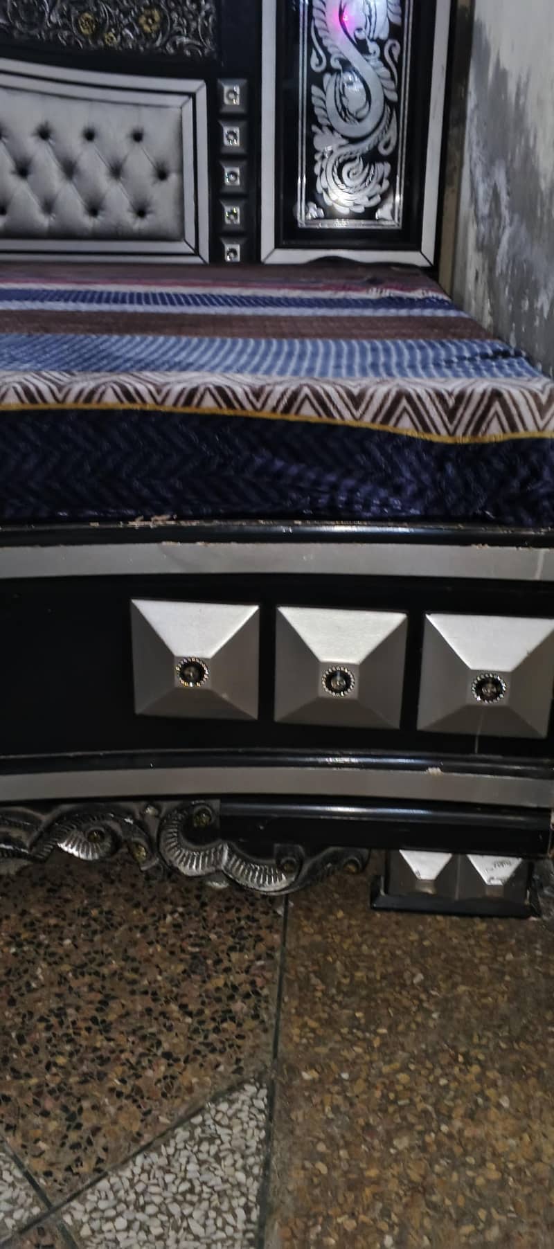 bed set// single bed// double bed//wooden bed// furniture 4