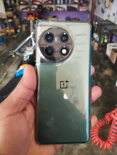 one plus 11 5g 16 256 non pta just mobile . .