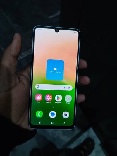 box  with 8pauch ha sth