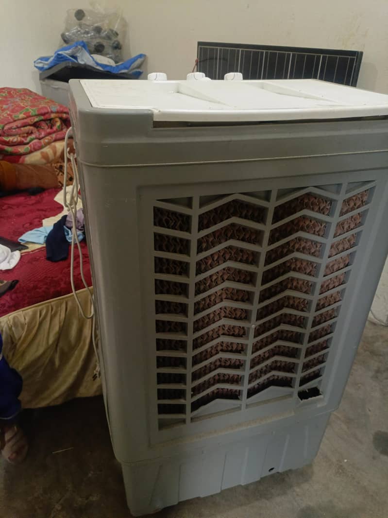 مختلف گھریلو اشیاء برائے فروخت 0