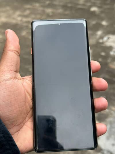 canon 40 pro ab 9 month ki warnty pari ha