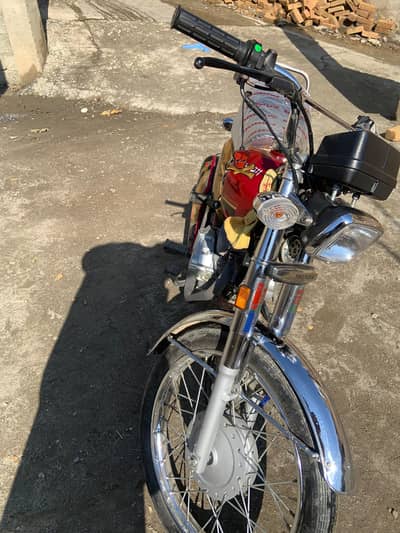honda 125 23 24 model golden edition