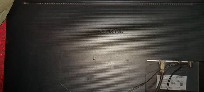 32 inch uj59 4k UHD LED