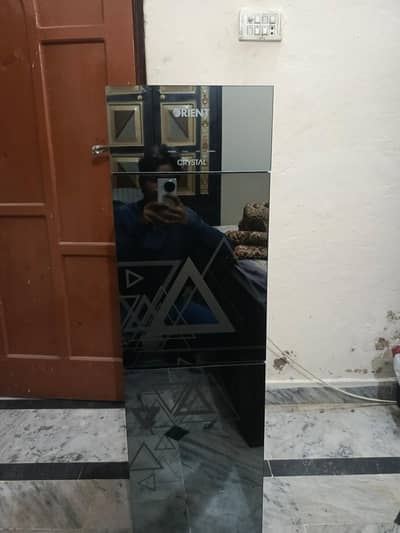 Orient Crystal 3 Taps Triangle Black Glass Door Water Dispenser.