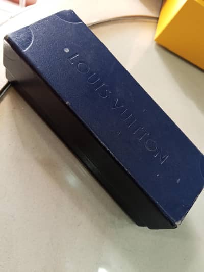 LOUIS VUITTON ATTITUDE (GOLD)