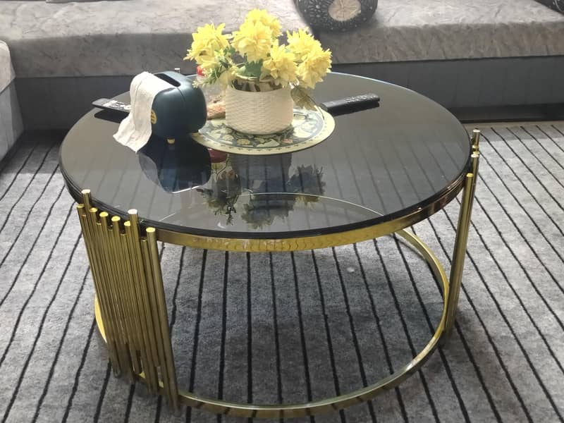 central round table 0