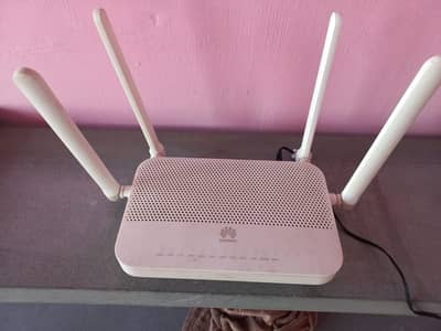 Huawei EchoLife HG8245W5 GPON router