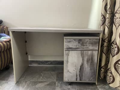 Modern Grey Office Table