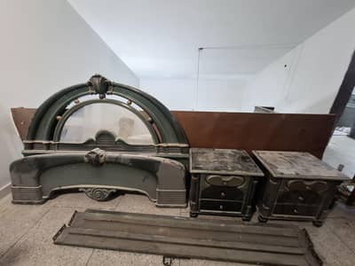 Complete bed set (bed + side tables + dressing)