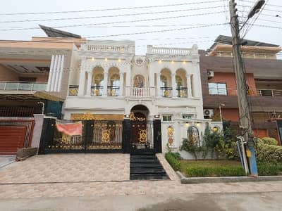 10 Marla House In Only Rs. 36000000