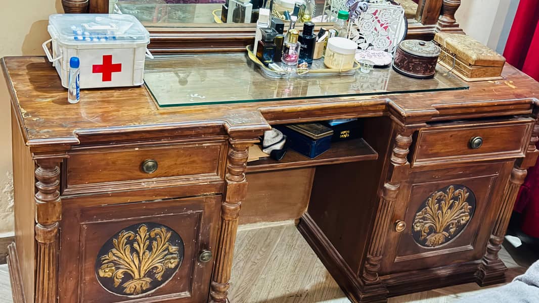 dressing table 2