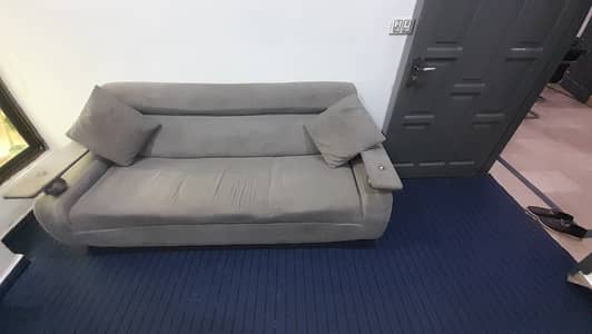 5 seater sofa available for sale in G-13/2