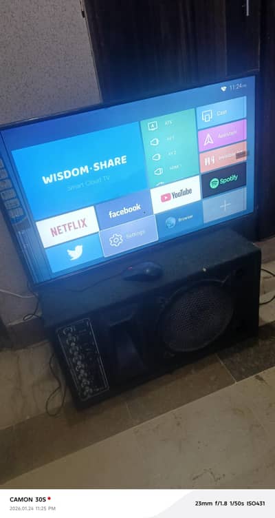 samsung smart led T. V 32 inch