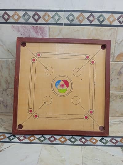 CARROM BOARD