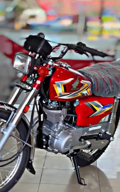 Honda 125 brand new condishn 25modal. 03096075729 whatapp