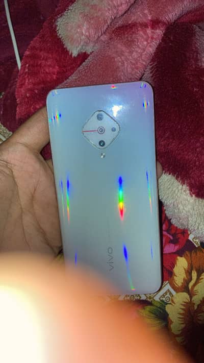 vivo y51 pata 4-128 suparamoled fingar in desply