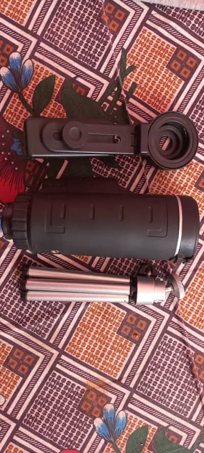 Monocular Telescope with Tripod & Mobile Holder Used
