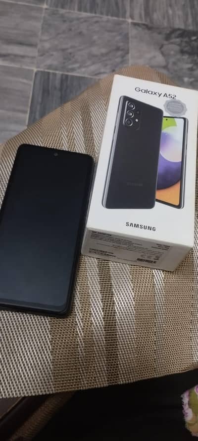 Samsung Galaxy A52 128GB – Excellent Condition