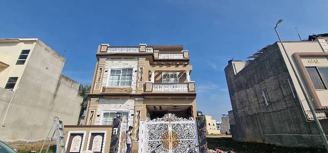 5 Marla Beautiful double side open house